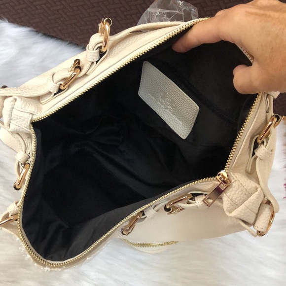 CRI DE COEUR Vegan Leather Crossbody Handbag - Picture 5 of 8